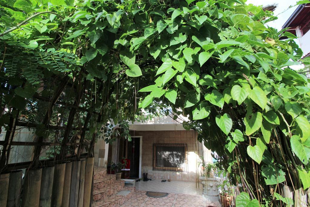 Blue Bamboo Hotel Balabag  Exterior photo